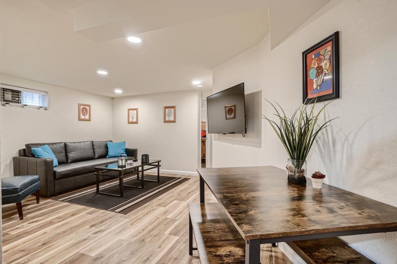 Sloans Lake Getaway - Basement Apartment Near Broncos And Downtown Denver Lakewood Exteriör bild