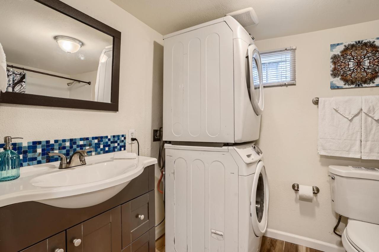Sloans Lake Getaway - Basement Apartment Near Broncos And Downtown Denver Lakewood Exteriör bild